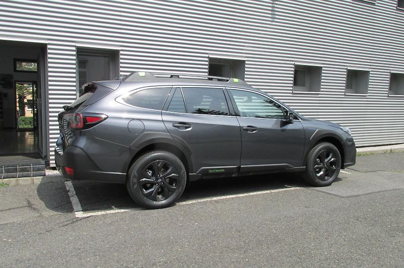 Subaru Outback (2025) 2,5i FIELD  MY25.5 - fotka 16 z 34