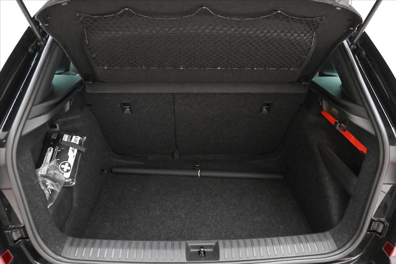 Škoda Kamiq 1,0 TSI 81kW MONTE CARLO Záruk - fotka 9 z 25