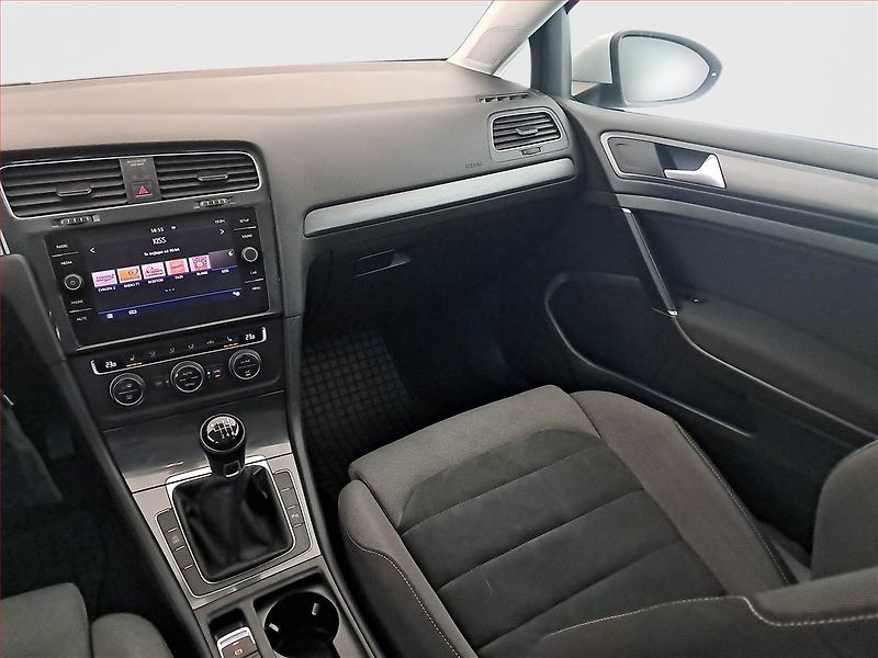 Volkswagen Golf (2017) 1.0 TSI, Tempomat - fotka 8 z 15