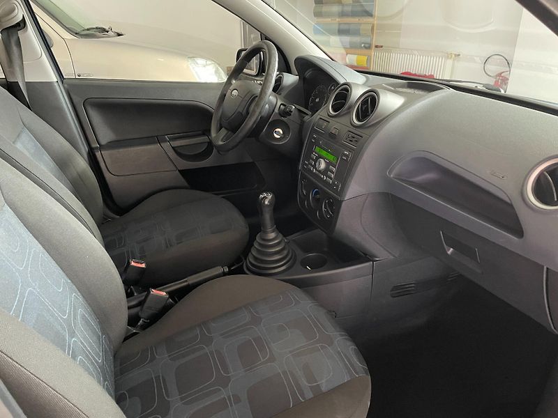 Ford Fiesta (2006) Trend 1.3 Duratec 44kW - fotka 19 z 22