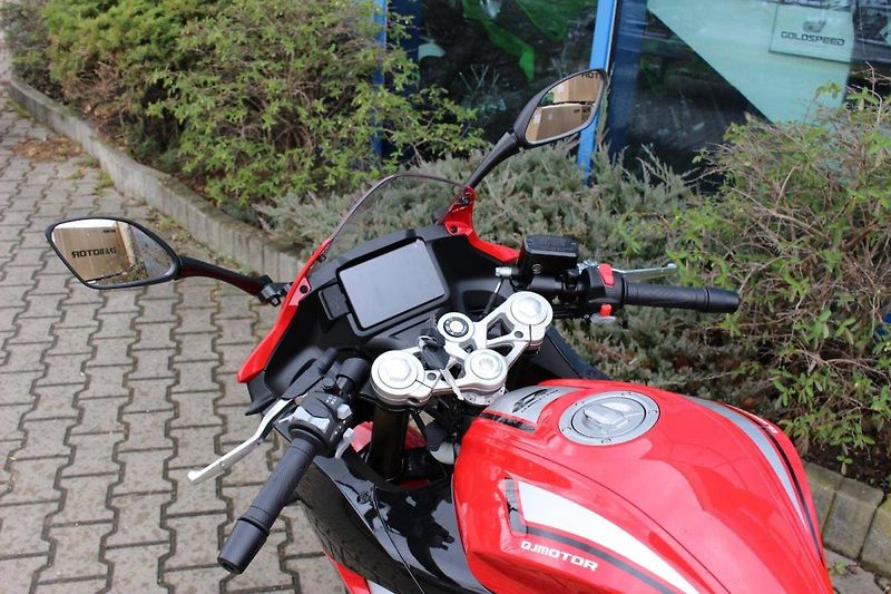 QJ Motor SRK 125 R (2025) NOVINKA 2025 SKLADEM - fotka 5 z 8