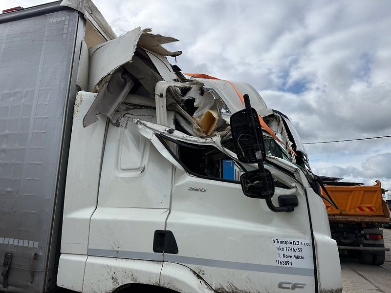 DAF CF320 EURO 6 - fotka 3 z 19