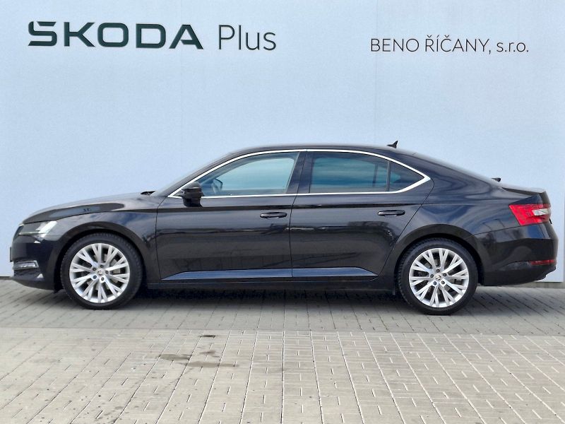 Škoda Superb (2021) Style Plus DSG 2,0TDi 110kW - fotka 3 z 35