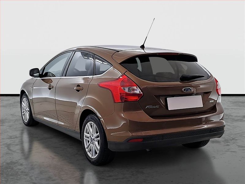 Ford Focus (2013) 1.0 EcoBoost, Tempomat - fotka 4 z 19