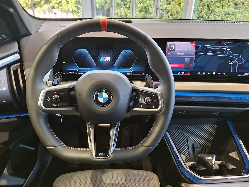 BMW X3 M50 xDrive - fotka 11 z 42