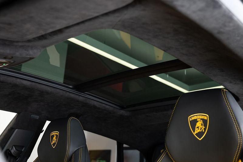 Lamborghini Urus Bang&Olufsen/360/Pano - fotka 17 z 27