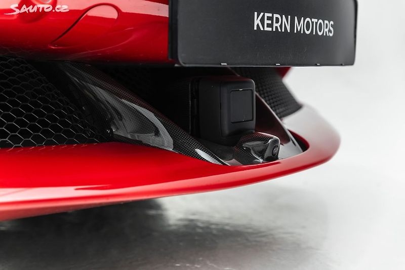 Ferrari SF90 Spider*FULL carbon*metalíza - fotka 14 z 47