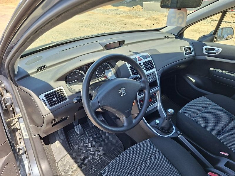 Peugeot 307 1,4i 16V 90k M5 - fotka 13 z 20