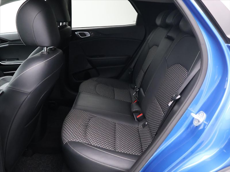 Kia XCeed 1,5 T-GDi 118kW Exclusive CZ - fotka 14 z 32