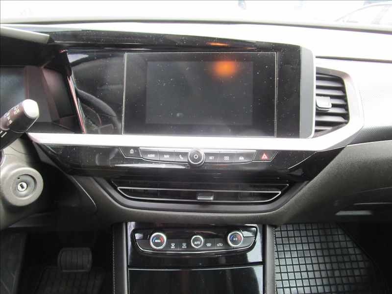 Opel Grandland 1.5CDTi 96kW AT8, aut. klima, - fotka 9 z 41