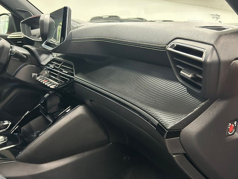 Peugeot 2008 (2021) SoH 89% GT 50kWh | Záruka - fotka 32 z 66