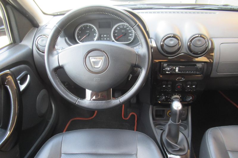 Dacia Duster 1.6i KLIMA SADA KOL - fotka 10 z 20