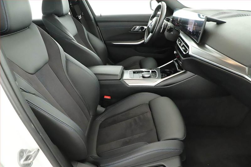 BMW Řada 3 (2023) 320 d xDrive - fotka 7 z 20
