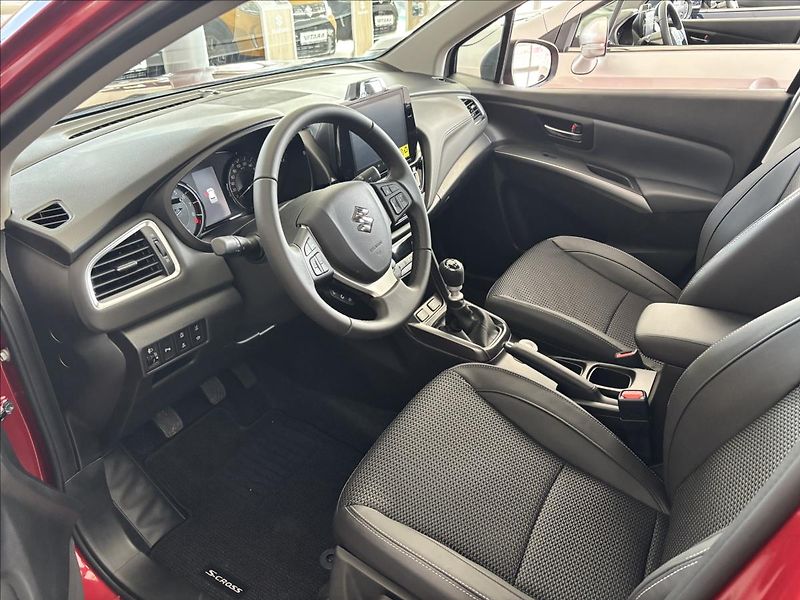 Suzuki S-Cross (2026) 1,4 ALLGRIP Manuál  Elegance - fotka 7 z 15