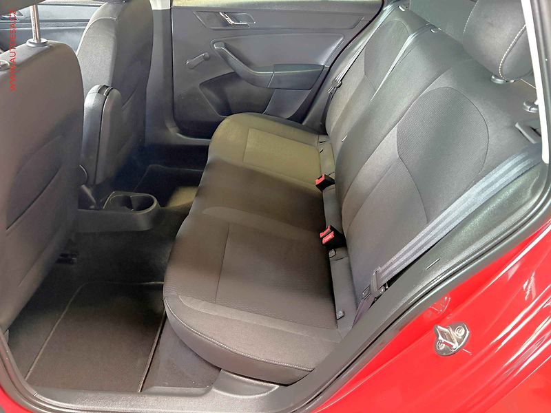 Škoda Rapid (2014) 1.2 TSI, ČR, STK3/28 - fotka 10 z 14