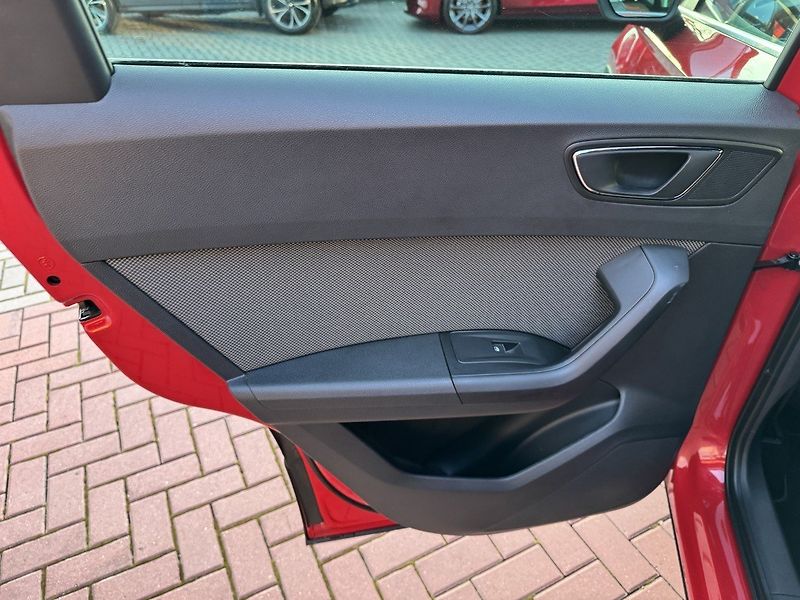 Seat Ateca (2019) 1.5TSi Full LED Navi Kamera - fotka 24 z 48