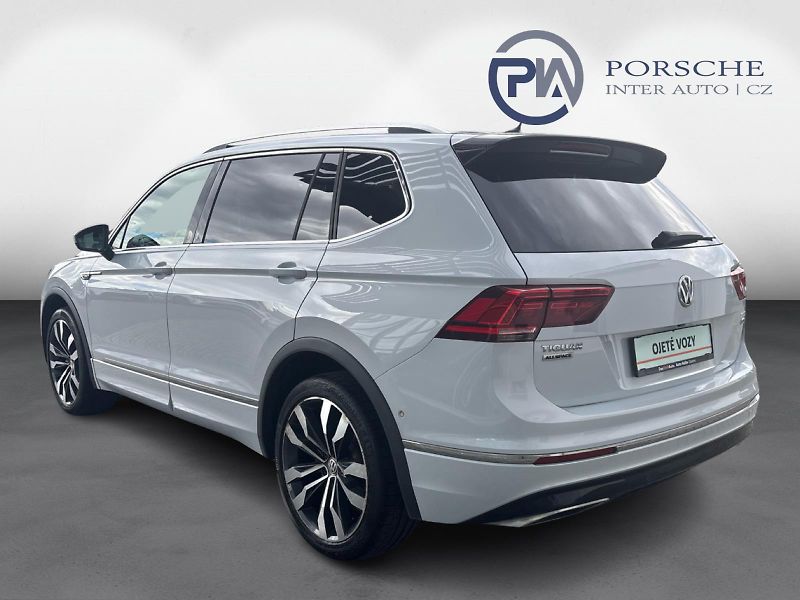Volkswagen Tiguan 2.0 TDI HL 4x4 R line 140 kW 7 - fotka 8 z 30