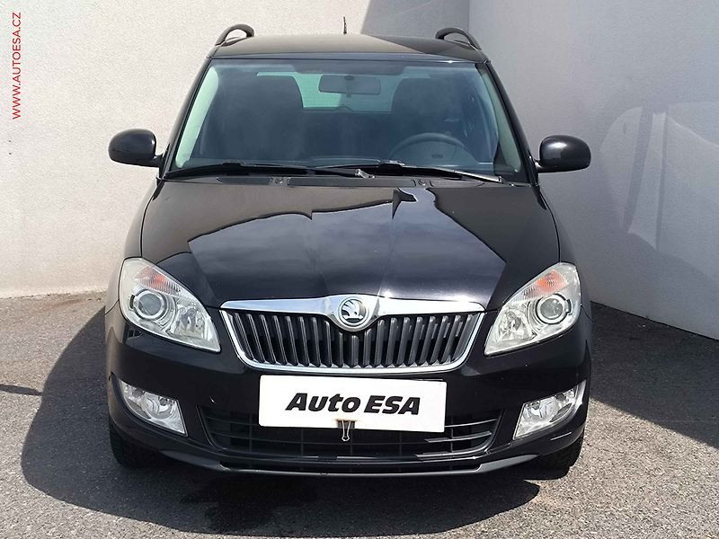 Škoda Fabia (2013) 1.2TSi, autoAC - fotka 2 z 16
