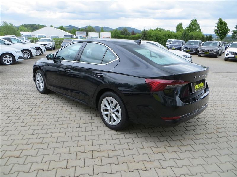 Škoda Octavia 2,0 TDI Style ČR - fotka 5 z 22