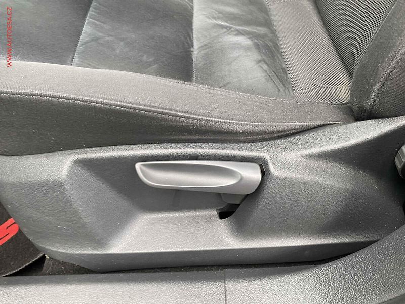 Volkswagen Tiguan (2013) 1.4 TSi, Sport&Style, navi - fotka 14 z 17