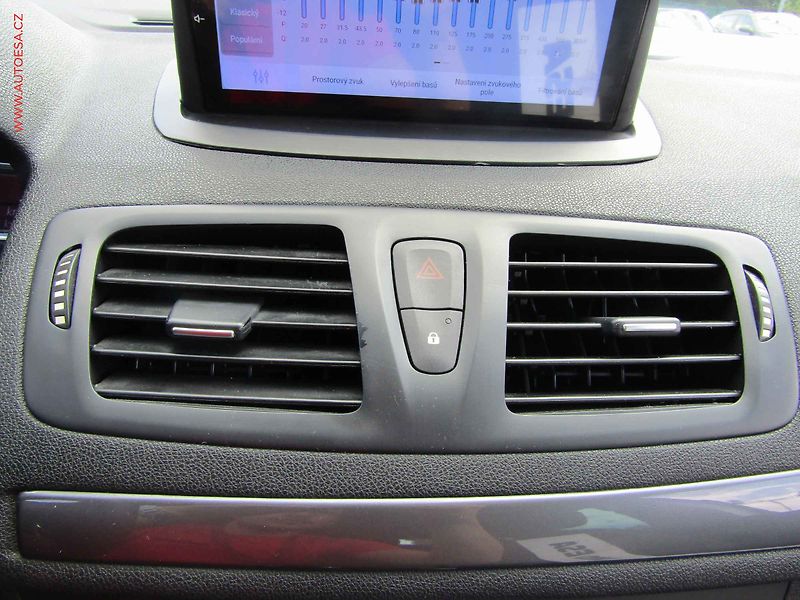 Renault Mégane (2016) 1.2 TCe, AT, autoAC, temp - fotka 15 z 18