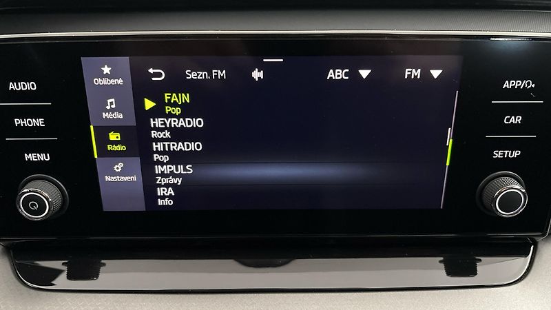 Škoda Octavia 1.5 TSI Ambition - fotka 11 z 25