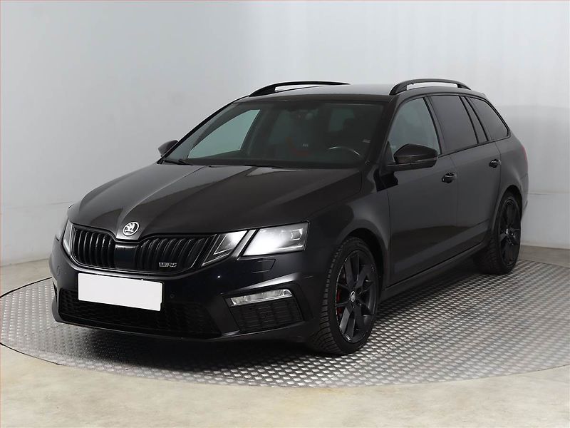 Škoda Octavia (2018) RS 2.0 TDI 4x4 DSG, 4X4 - fotka 2 z 24