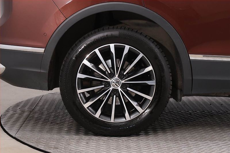 Volkswagen Tiguan (2020) Elegance 2.0 TDI - fotka 15 z 22