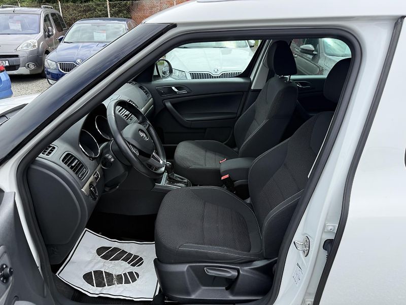 Škoda Yeti 1.2 TSI DSG ELEGANCE - fotka 8 z 13
