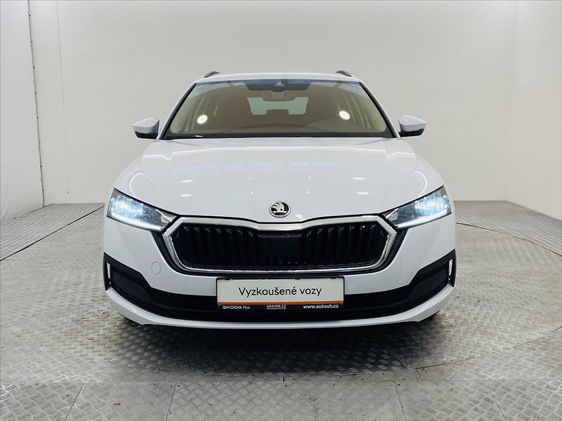 Škoda Octavia 2,0 TDI 85kW Ambition - fotka 4 z 24