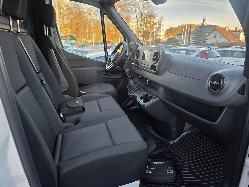 Mercedes-Benz Sprinter 200CDI Navigace Kamera  - fotka 13 z 34