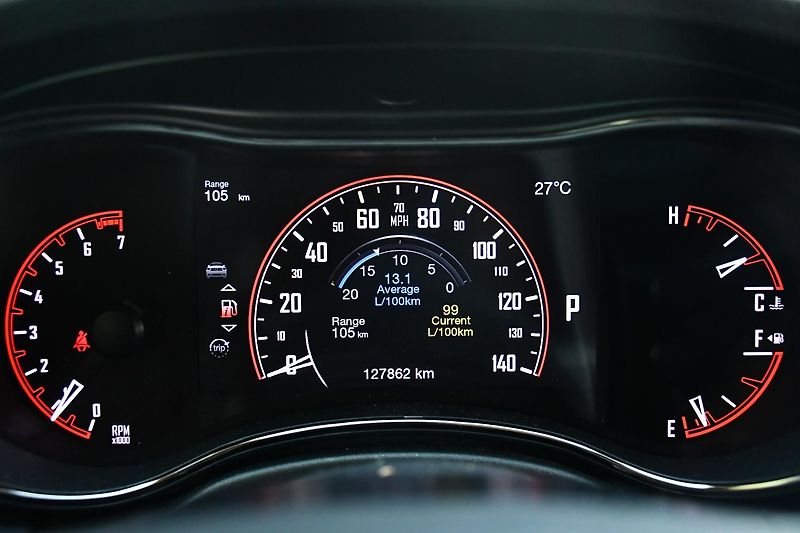 Dodge Durango 3.6L AWD V6 7.MÍST - fotka 31 z 55