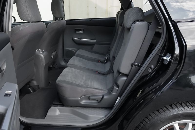 Toyota Prius 1.8 HYBRID 7míst - fotka 28 z 34