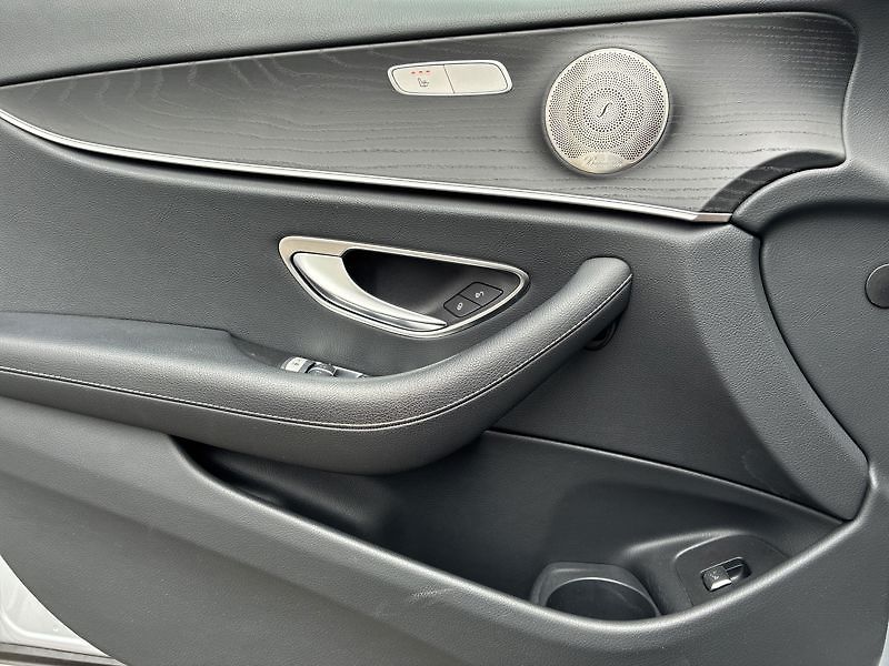 Mercedes-Benz Třídy E E-Třída 400 d 4MATIC All-Terra - fotka 13 z 18