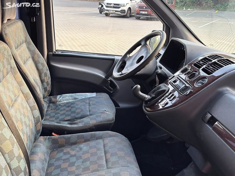 Mercedes-Benz Vito (2000) 112 CDI, 90kw 9 míst - fotka 9 z 16