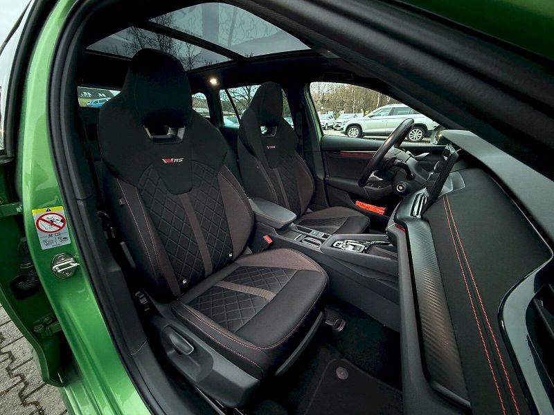 Škoda Octavia (2024) Combi 2.0 TSI 195 kW DSG RS - fotka 18 z 21