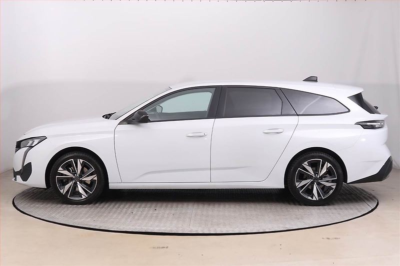 Peugeot 308 (2024) 1.2 PureTech - fotka 3 z 20