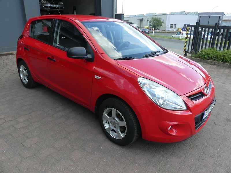 Hyundai i20 (2009) 1,2 i - fotka 3 z 18