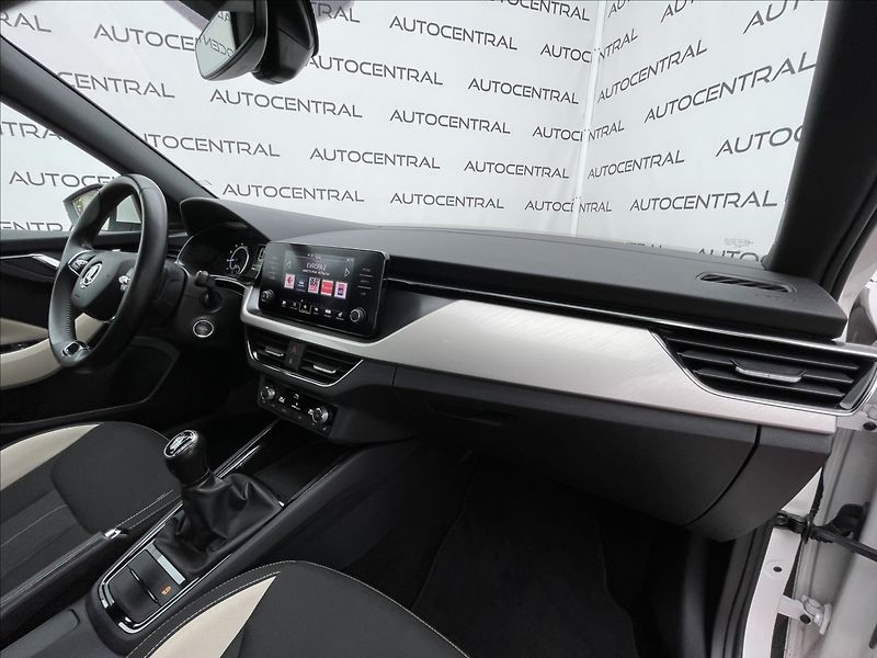 Škoda Kamiq 1,0 TSi,81kW,STYLE,ČR,DPH - fotka 21 z 26