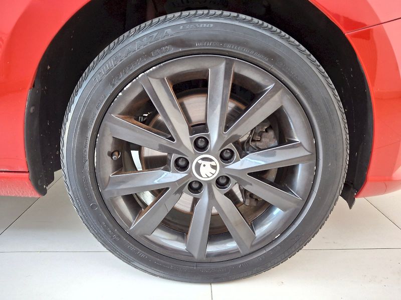 Škoda Fabia (2017) Combi Style DSG 1,0TSi 81kW - fotka 35 z 35