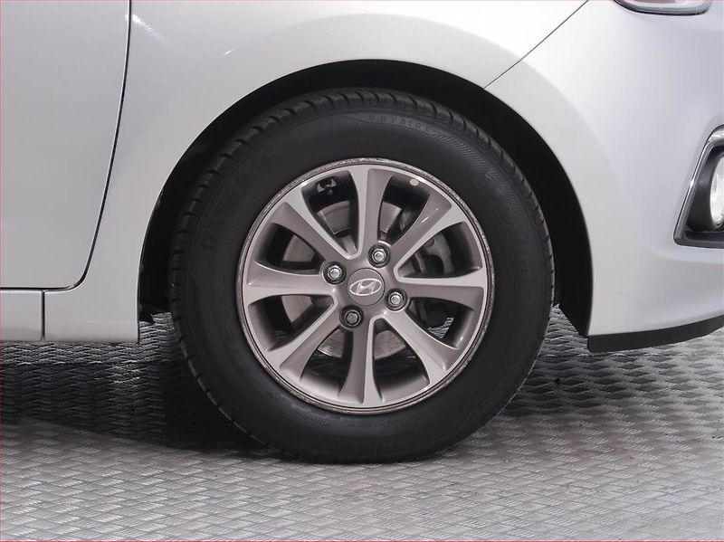 Hyundai i10 (2013) Comfort 1.0, Serv.kniha - fotka 14 z 17