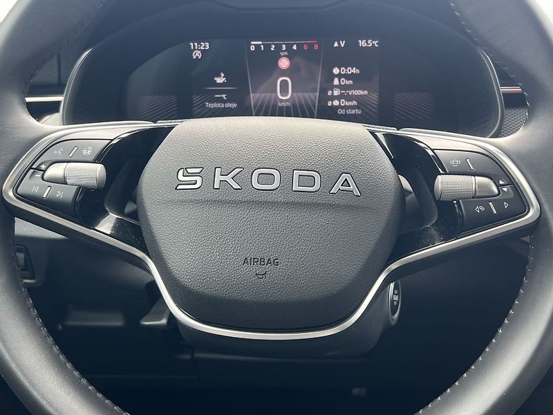 Škoda Kamiq Top Selection 1.0 TSI 85 kW - fotka 22 z 29