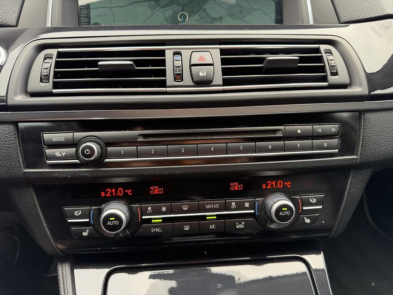 BMW Řada 5 530D, 190kw, HUD, PANO, Tažné - fotka 19 z 21