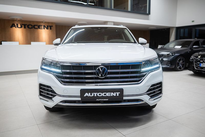 Volkswagen Touareg (2022) 3.0TDI 210KW 4X4 1ČR NOVÁ CENA - fotka 10 z 39