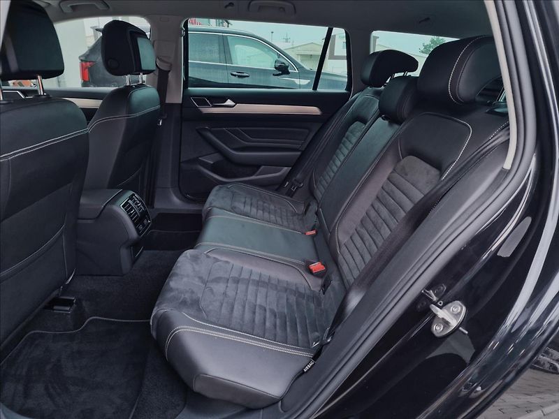 Volkswagen Passat 2.0 TDI 147kW 4MOT DSG Eleganc - fotka 17 z 50