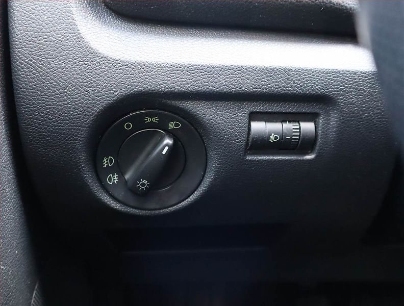 Škoda Fabia (2008) Ambition 1.2 12V, ČR,1.maj - fotka 16 z 16