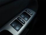 Volkswagen Passat (2004) 1.9 TDI, Automat, po STK - náhled 17