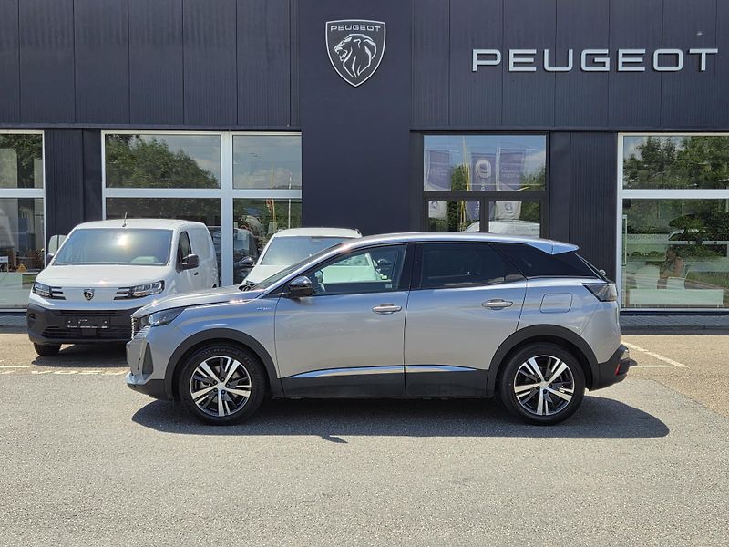 Peugeot 3008 (2023) 1.6 PHEV 165 ALLURE PACK EAT8 - fotka 2 z 32
