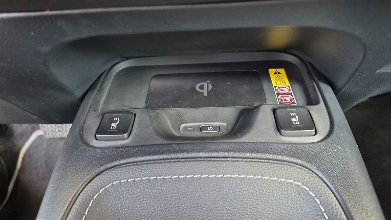 Toyota Corolla 1.8 HEV e-CVT Style - fotka 19 z 26