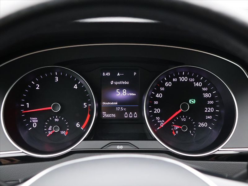 Volkswagen Passat Variant 2,0 TDI 110kW DSG Highline LED - fotka 16 z 32